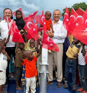 İYİLİĞİN ADI TÜRKİYE, UMUDUN ADI KANATSIZ MELEKLER