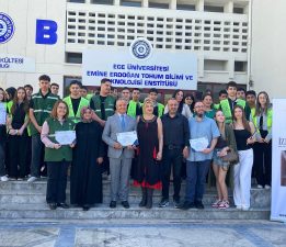 Ege Üniversitesi Öğrencilerinden “Bağımlılıklara Bağımsızlık” Mesajı